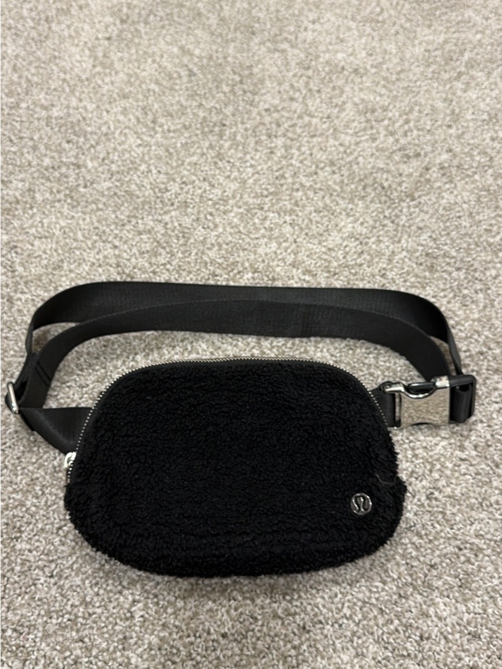 lululemon athletica Black Fleece Belt Bag